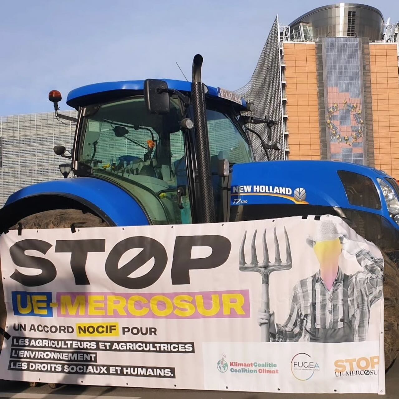 Manifestation à Bruxelles devant la Commission européenne contre l'accord UE-Mercosur en novembre 2024