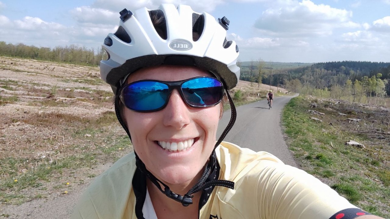 Orianne Bastin, Woman rides for education