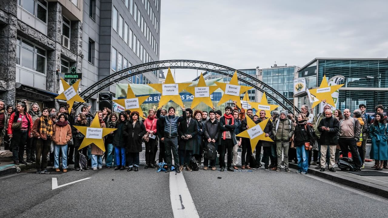 Une centaine d'organisations de la société civile adoptent la Déclaration de...