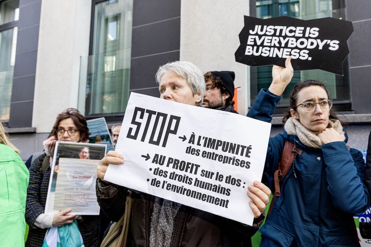 #Omnibus. La Belgique se tait face à une vague qui emporte de nombreuses...