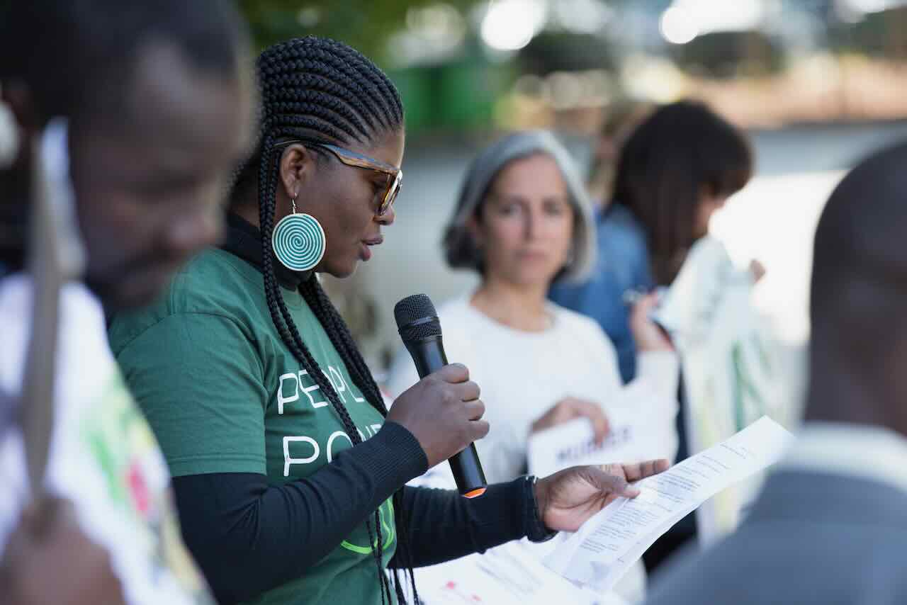 A Zaventem, ce 22 juin, une délégation africaine devant le siège de l'entreprise belge SIAT pour réclamer leurs terres et exiger le respect des droits humains
