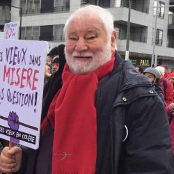Ralph Coeckelberghs dans une manifestation avec le « Gang des Vieux en colère »