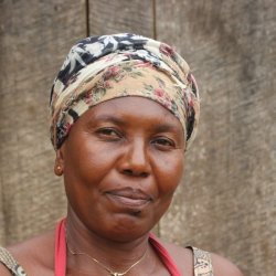 Véronique, éleveuse de volailles dans le Kongo-Central